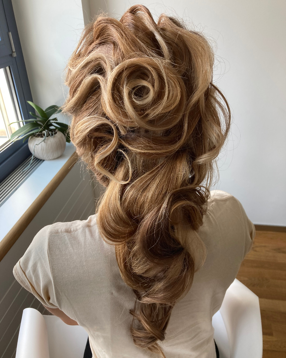 Traumfrisuren by Simone Schmutz-Hauser Arst – Brautfrisuren Zürich, Bild 9 von 15
