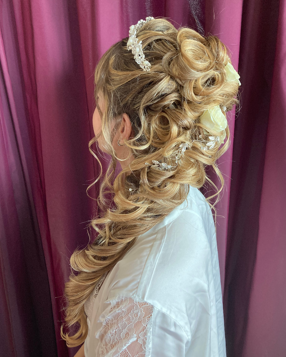 Traumfrisuren by Simone Schmutz-Hauser Arst – Brautfrisuren Zürich, Bild 3 von 15